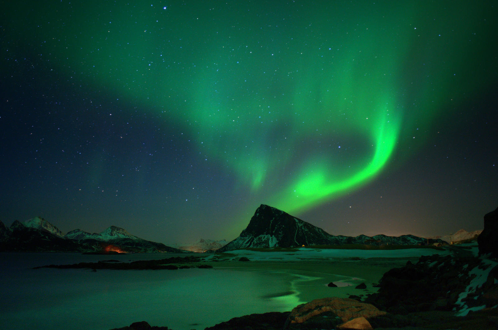 aurora_borealis_sec__ver__by_steinliland-d33f7ar.jpg